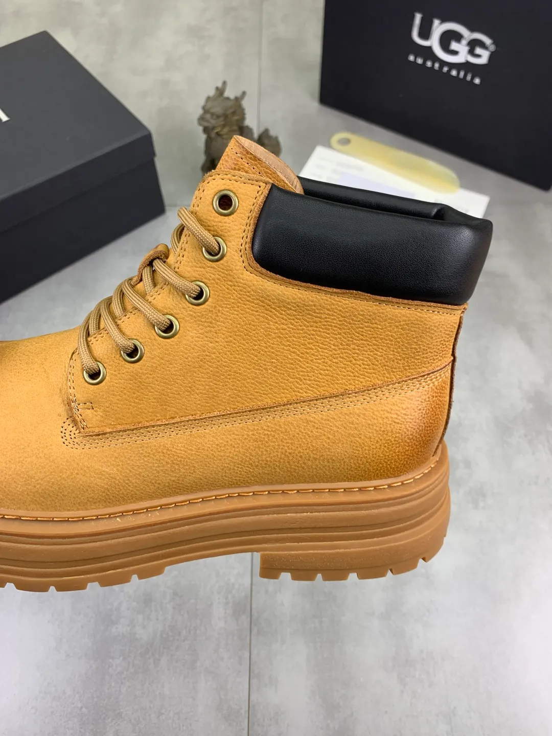 Men's men's shoes 💰P660 New arrival 🆕🆕🆕 IUGGI Men's British retro Martin boots Winter new men's outdoor hiking boots First layer of cowhide on the outside and wool on the inside Comfortable and warm Rubber sole sole Non-slip and firm Trendy and fashionable Casual and versatile Size: 38-44 (45 customized) Color: three colors